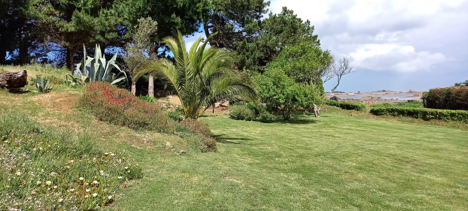 jardin du gite de pors hir